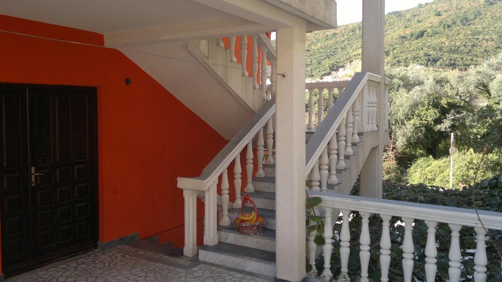 Apartments Holiday Budva Eksteriør bilde