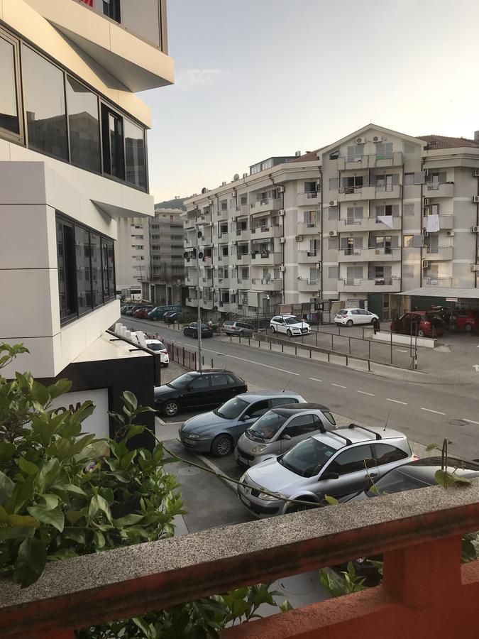 Apartments Holiday Budva Eksteriør bilde